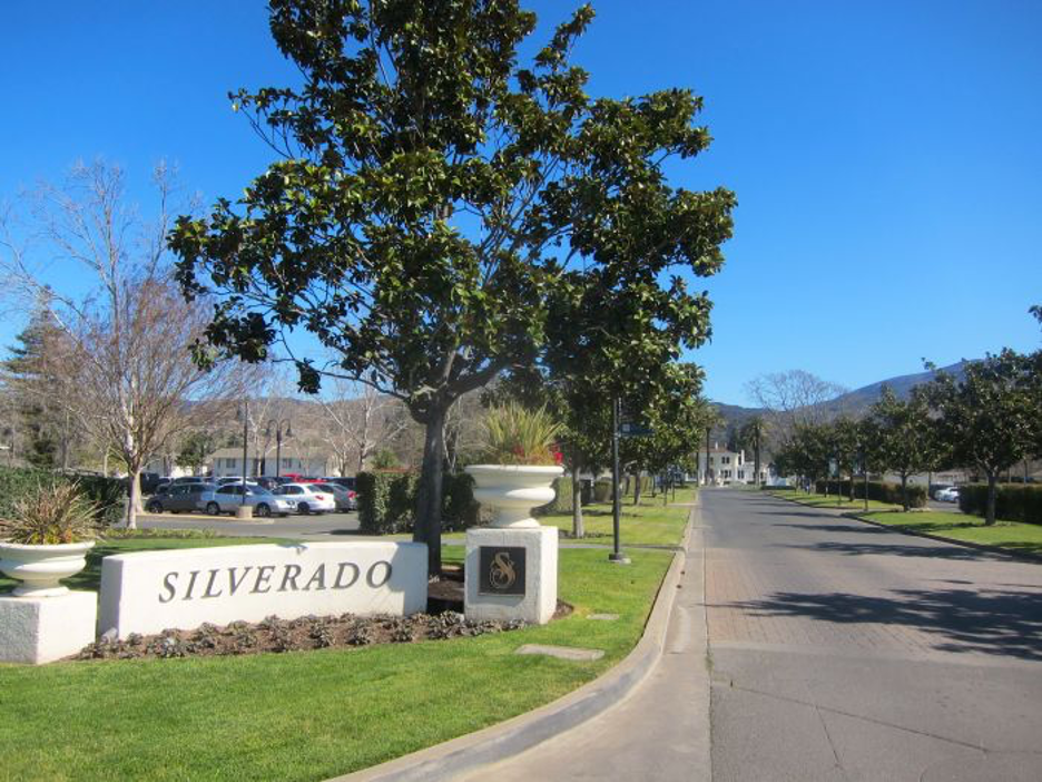 A sign on the side of a road

Description automatically generated